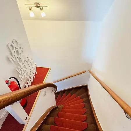 Luxurioese Mit 3 Schlafzimmern