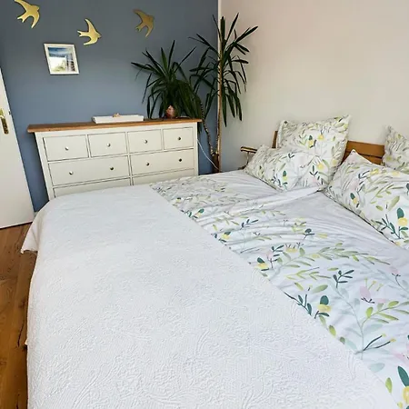 Luxurioese Mit 3 Schlafzimmern *